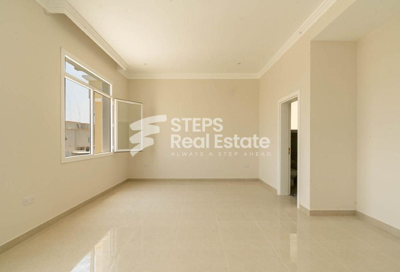 2 Spacious Brand New Villas in Umm Salal Ali - Villa in Umm Salal Ali