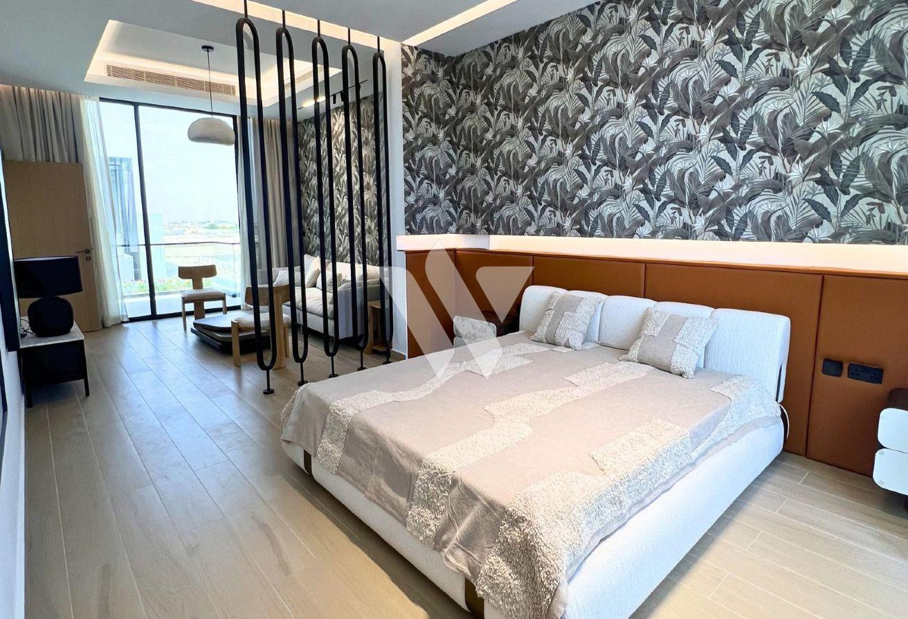 LUXURIOUS SMALL PALACE STYLE 9BR VILLA
