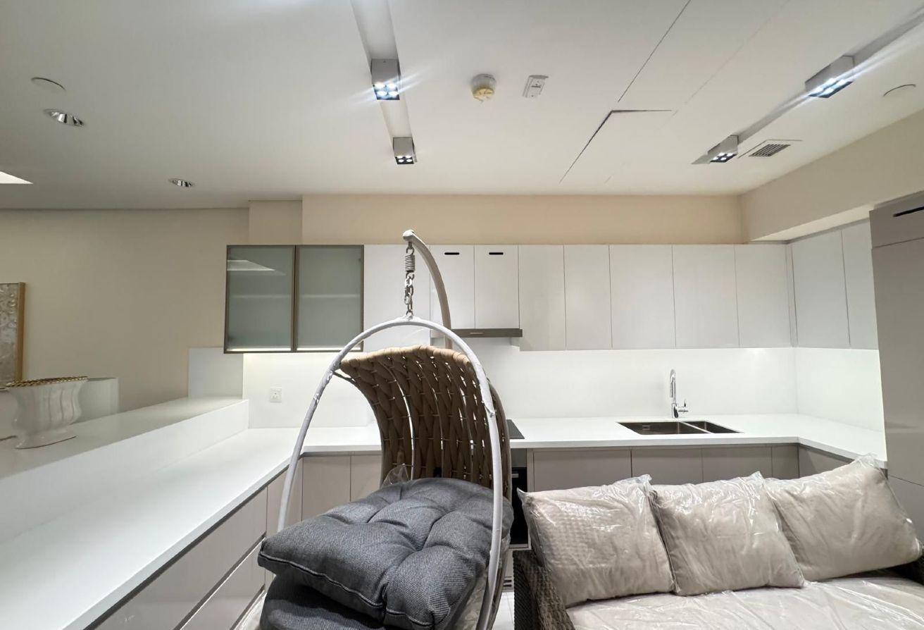 LUXURY FF 1BR APT W/BALCONY &amp; FULL FACILITIES - Apartment in Gewan Island