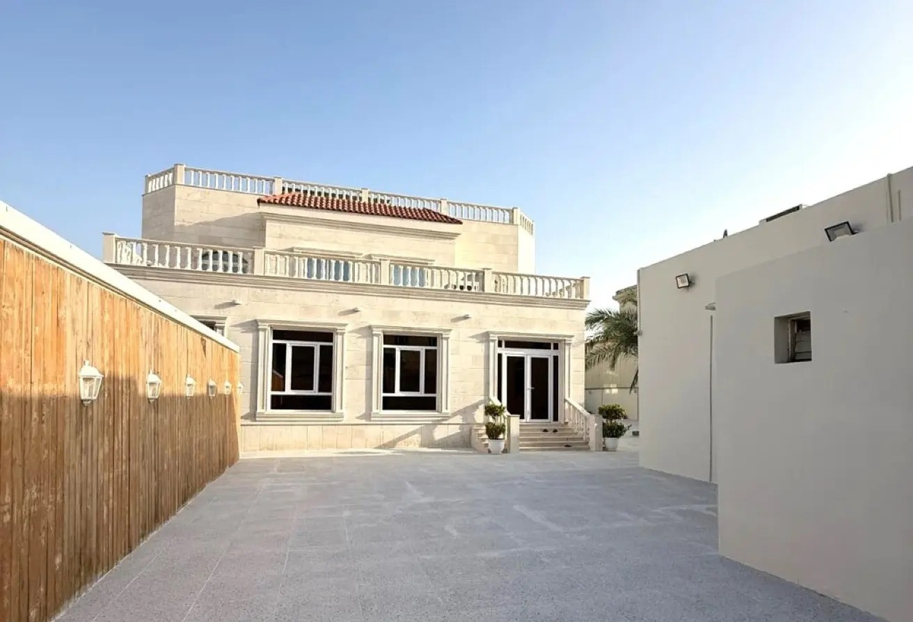 Grand 7BR Villa | Hotel-Style Luxury Finishes