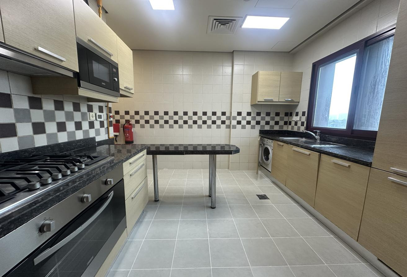 Spacious Semi Furnished 3BHK | Bills Paid - Apartment in Fox Hills