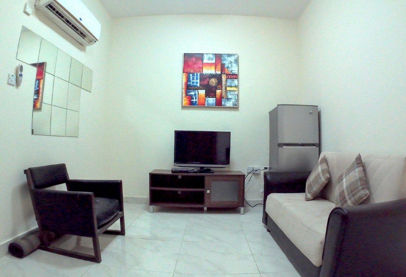 EXCLUSIVE OFFER | COZY 1 BDR UNIT | BILLS COVERED - Apartment in Wadi Al Shaheeniya Street