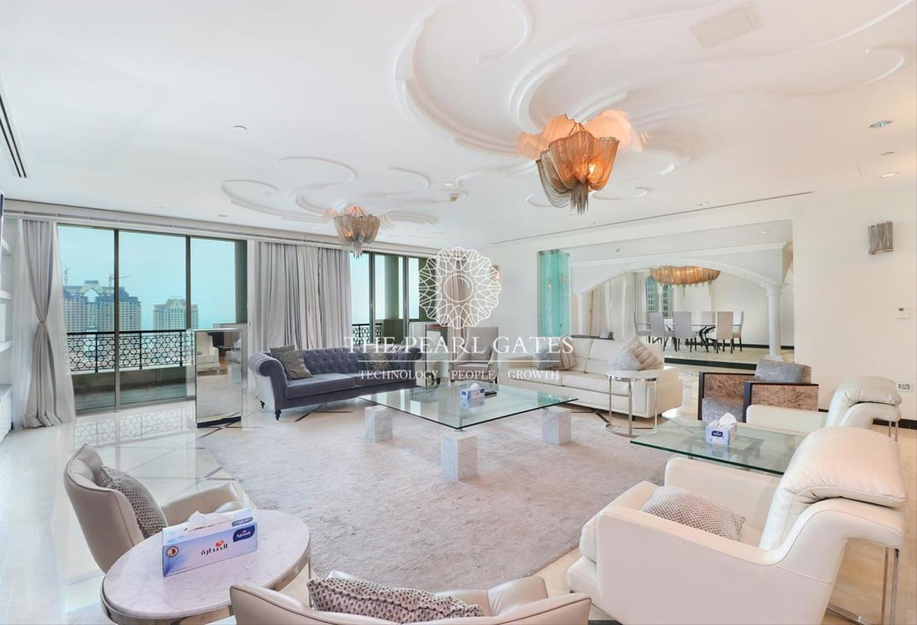 Luxurious | Penthouse | Unique Furnishings - Penthouse in Viva West