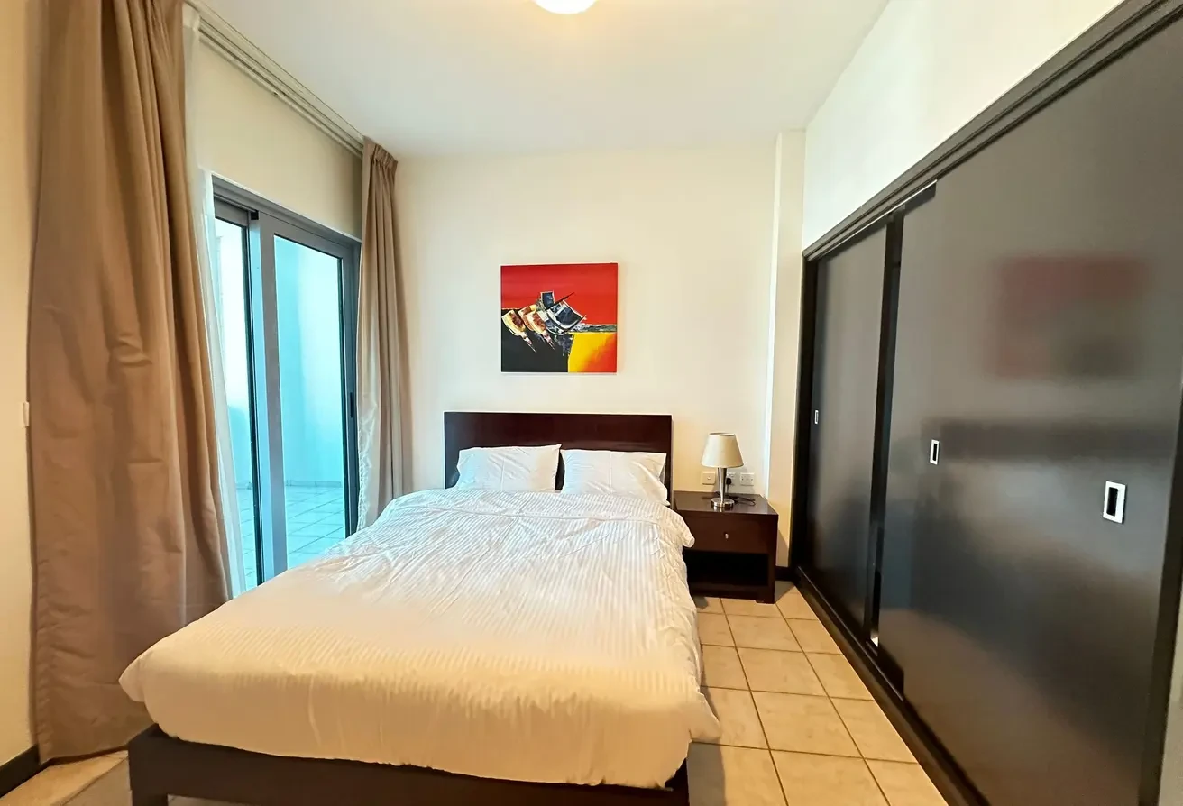 Stylish 3 Plus Maid with City/Sea View with Bills - Apartment in West Bay