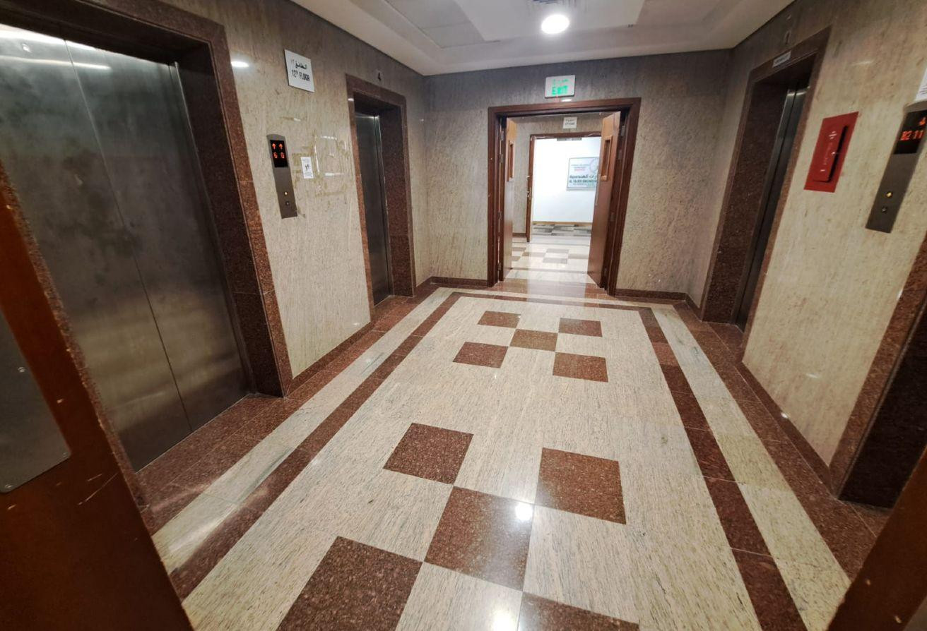 Amazing Office in Old Salata near Doha Corniche! - Studio Apartment in Saraya Corniche Hotel