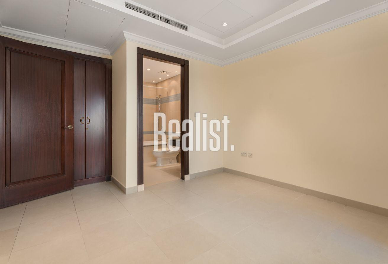 MARINA VIEW 2 BHK SEMIFURNISHED TOWNHOUSE IN PEARL