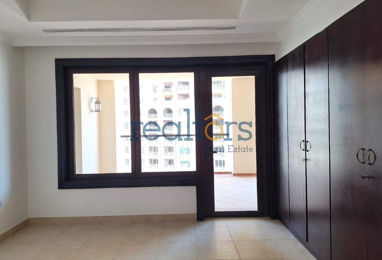 BEAUTIFUL 2 BEDROOM APARTMENT WITH BILLS - Apartment in Tower 6