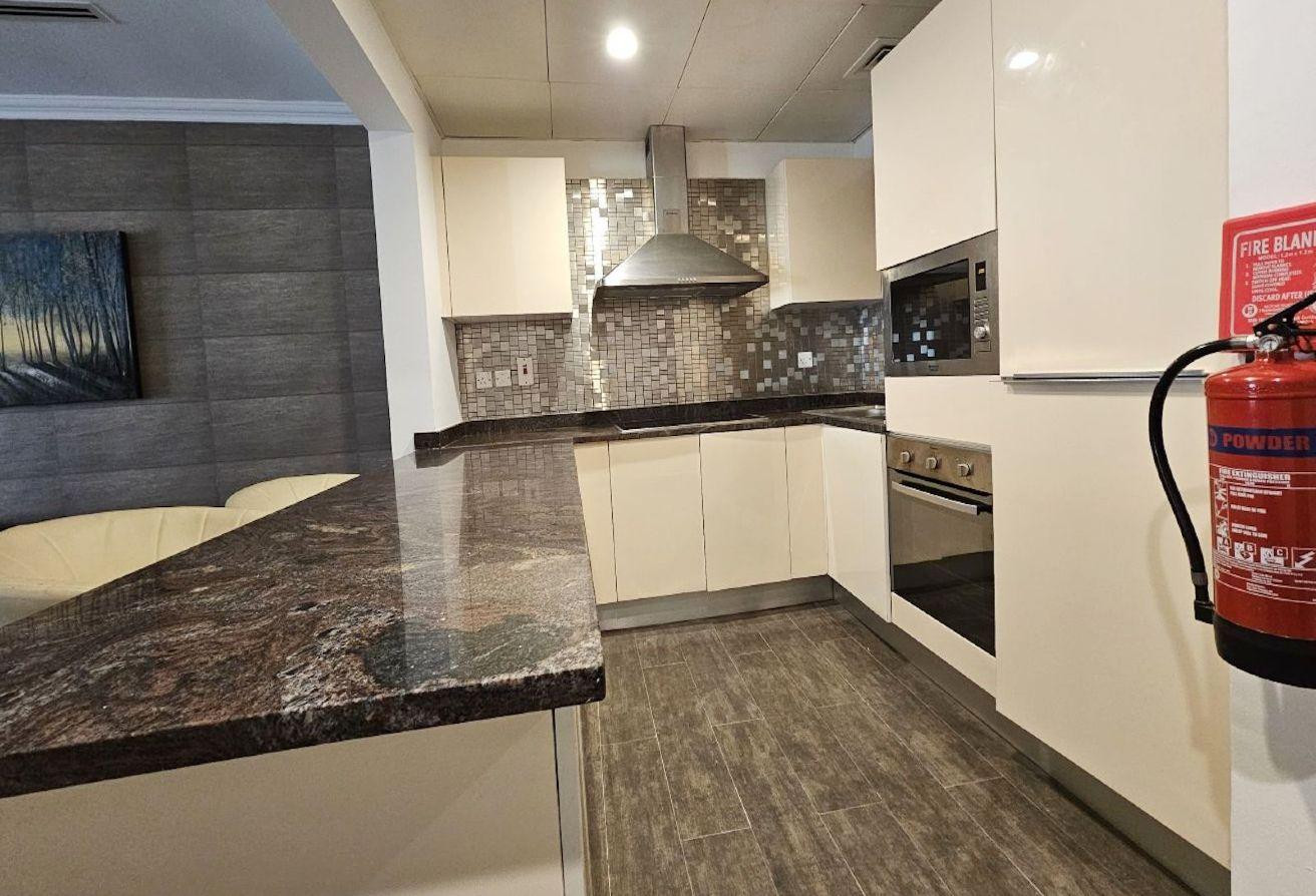 Fully Furnished Studio with balcony for rent - Apartment in West Porto Drive