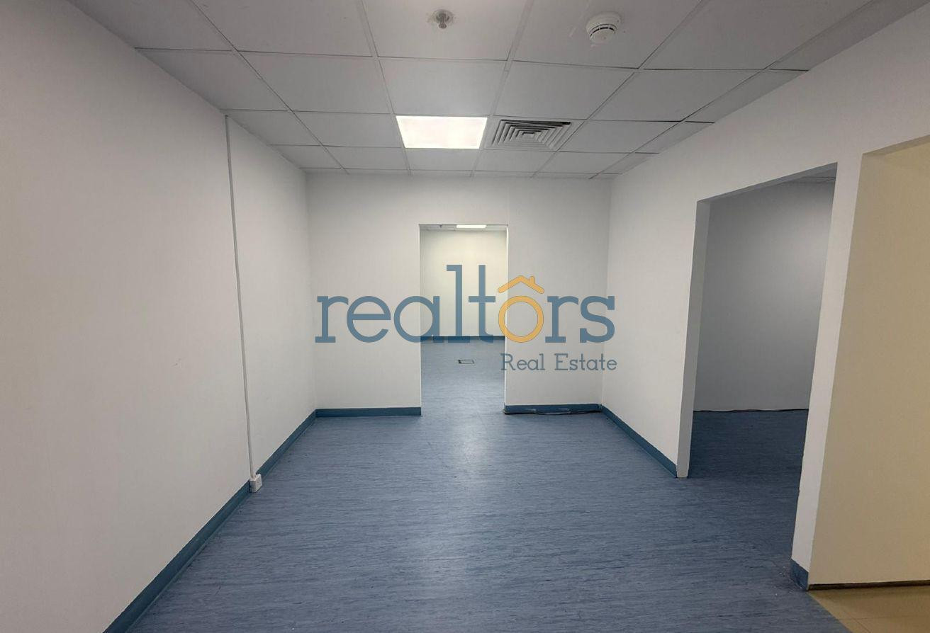 Bright Office with Partitions on C Ring Road