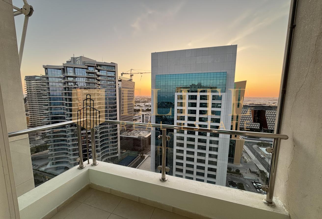 2BHK WITH FANTASTIC VIEW OF MARINA & SAUNA