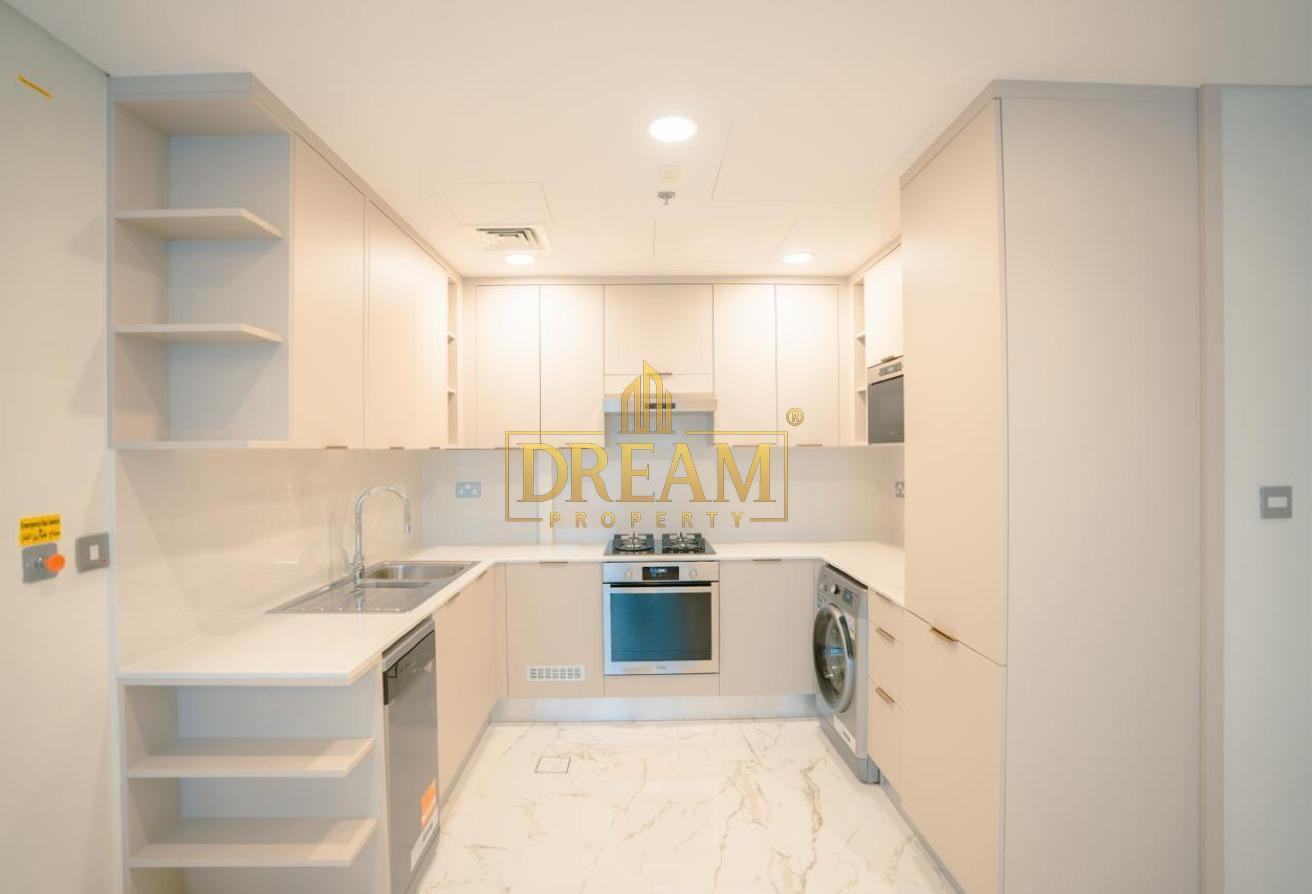 Elegant 2-Bedroom Apartment for Sale | Balcony - Apartment in Marina Residences 195