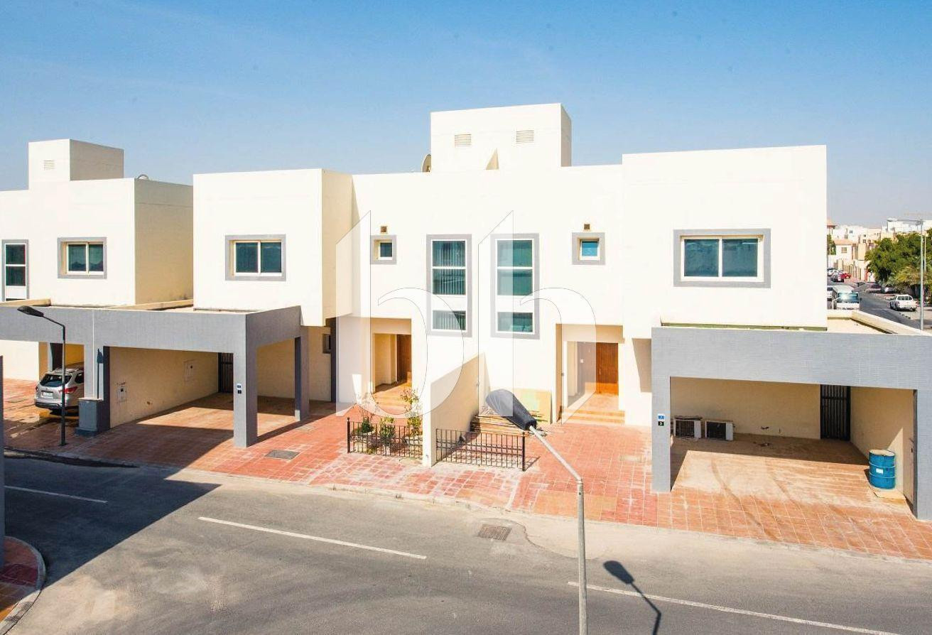 SPACIOUS | 3 BEDROOMS | SEMI FURNISHED | VILLA - Villa in Al Nasr Street