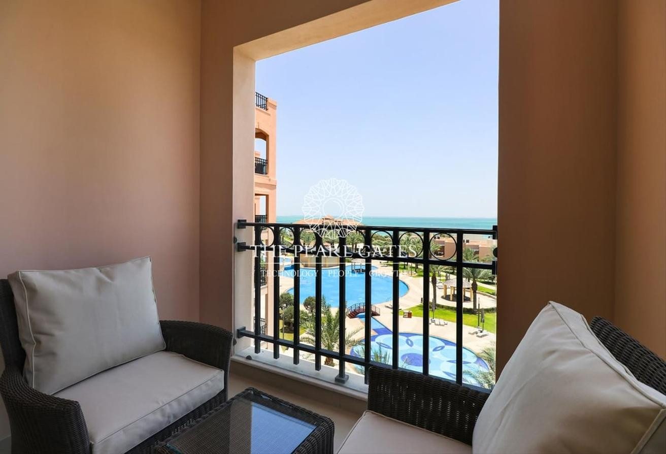 Luxury Beachfront Living | Premium 1 Bedroom - Apartment in West Bay