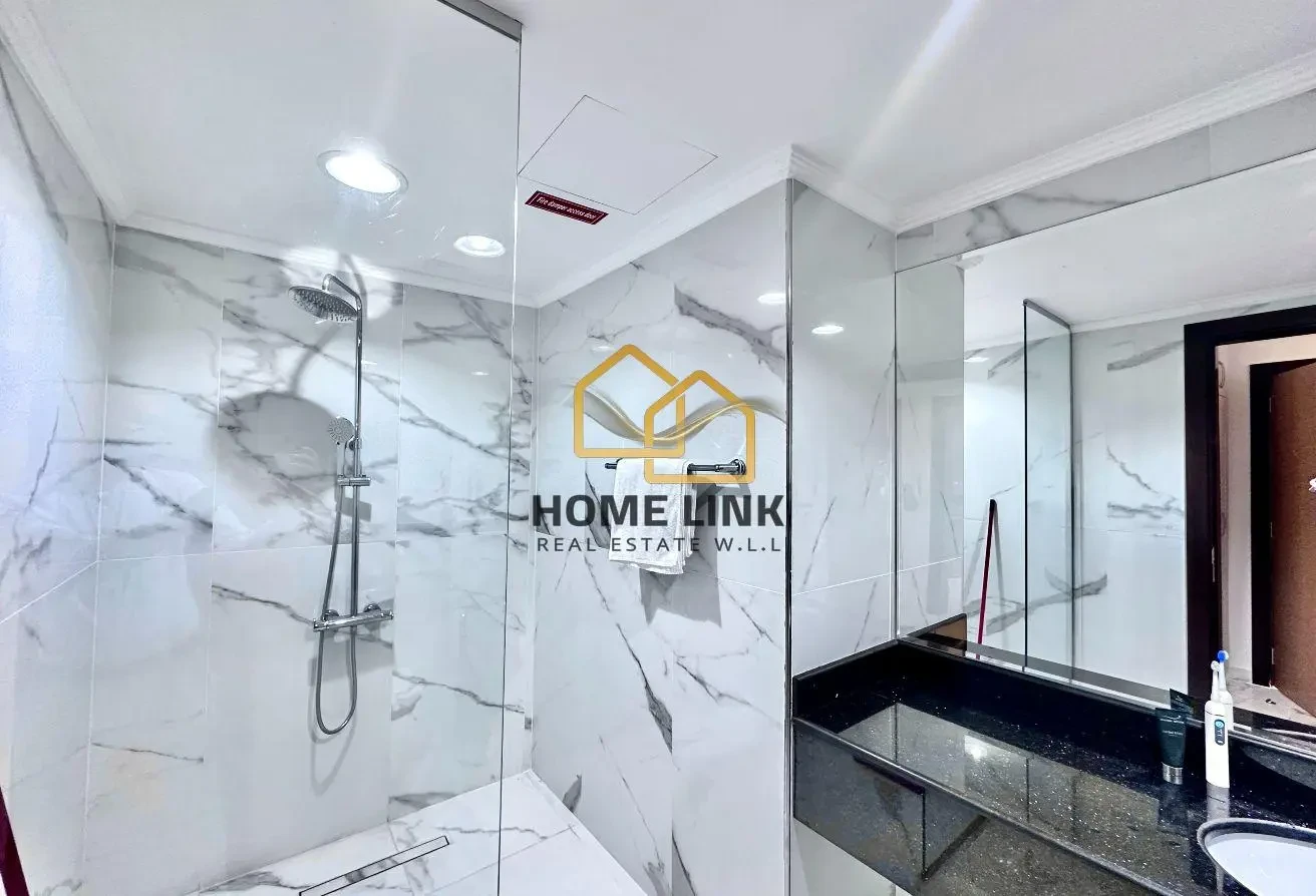 SPACIOUS AND ELEGANT 1 BEDROOM FF APRT IN FOXHILLS