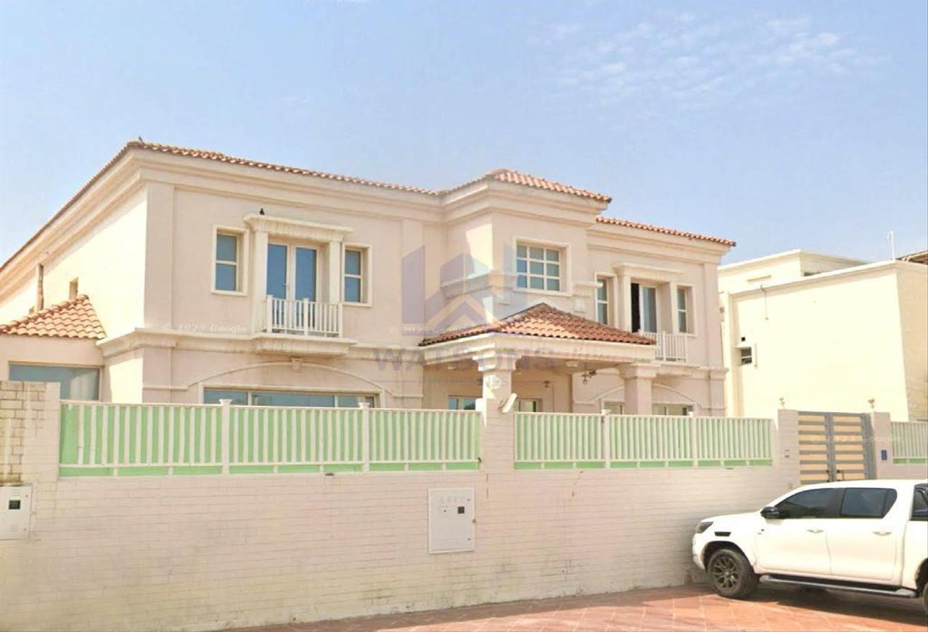 LARGE 7BR STANDALONE VILLA FOR SALE - Villa in Al Nuaija Street