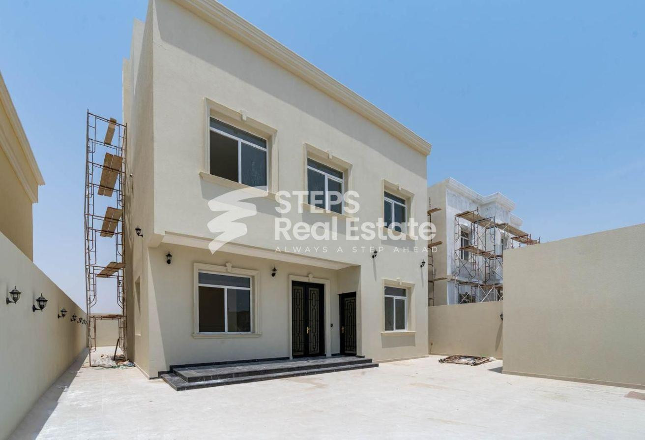 2 Spacious Brand New Villas in Umm Salal Ali - Villa in Umm Salal Ali