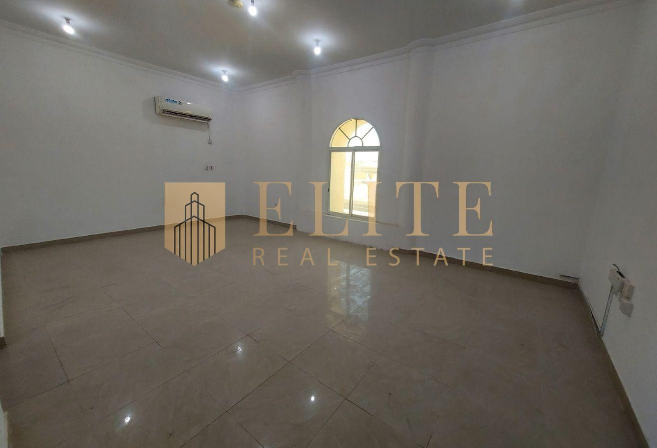 6-bedroom independent villa with a maid’s room - Villa in Doha