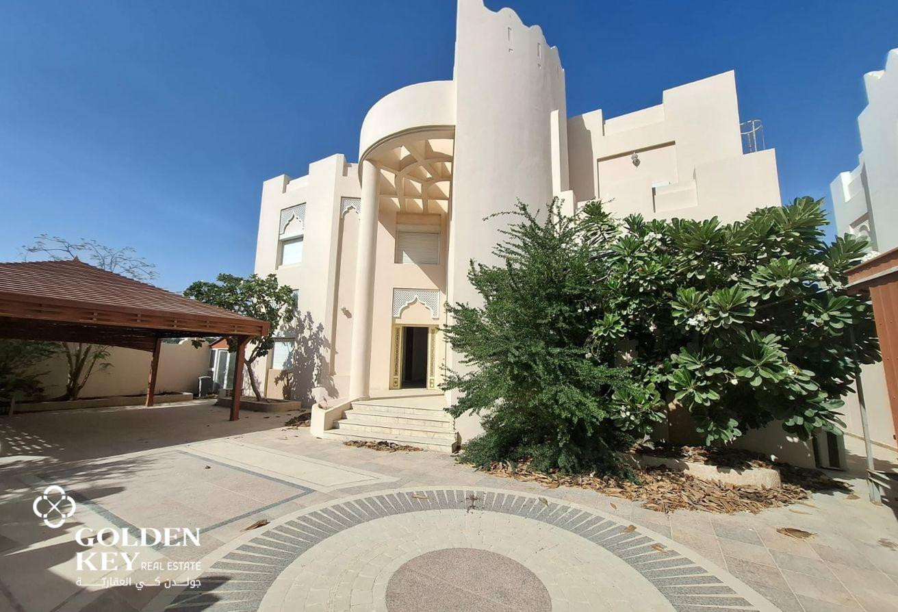 Luxury 5BR Villa for Rent | Private Beach and Pool - Villa in West Bay Lagoon