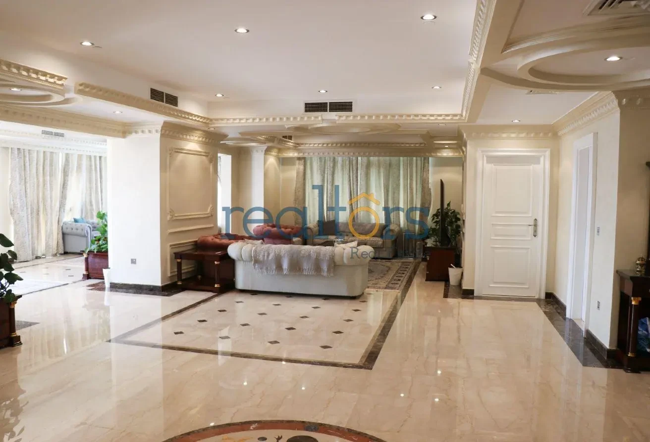 Stunning 5BR + Maid Penthouse | Marina - Penthouse in West Porto Drive