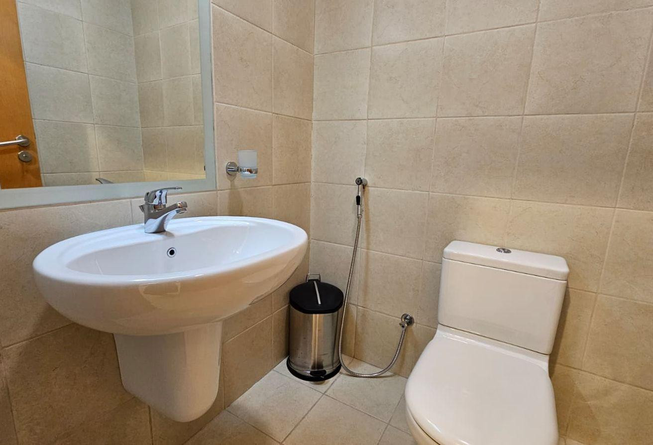 1-Bedroom Apartment in Zig Zag Tower with City V