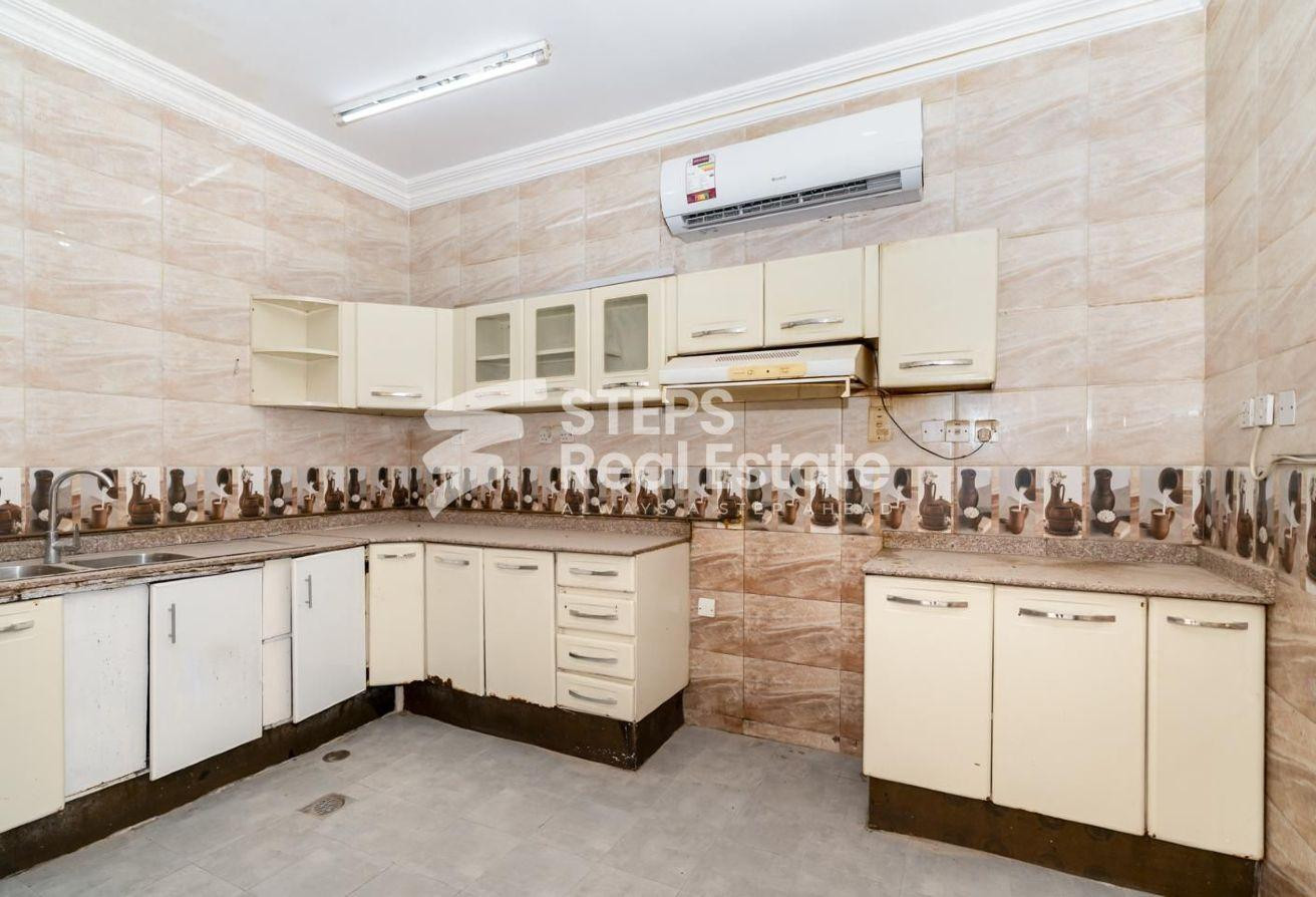 7 BHK Villa for Staff in Al Markhiya - Villa in Al Markhiya Street