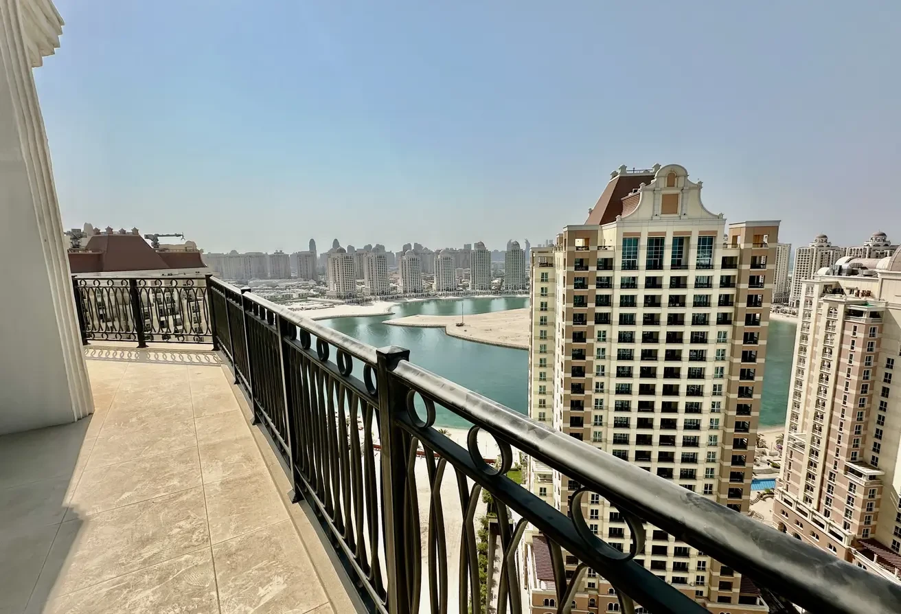 Florista Penthouse | 3BHK+Maid | Huge Balcony - Apartment in Floresta Gardens