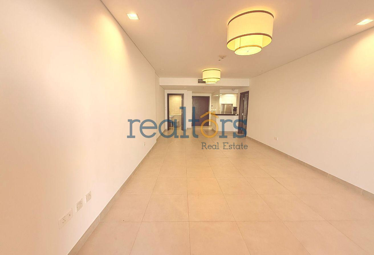 Luxury 1BR Sea View | Viva Bahriyah Semi Furnished - Apartment in Al Mutahidah Tower