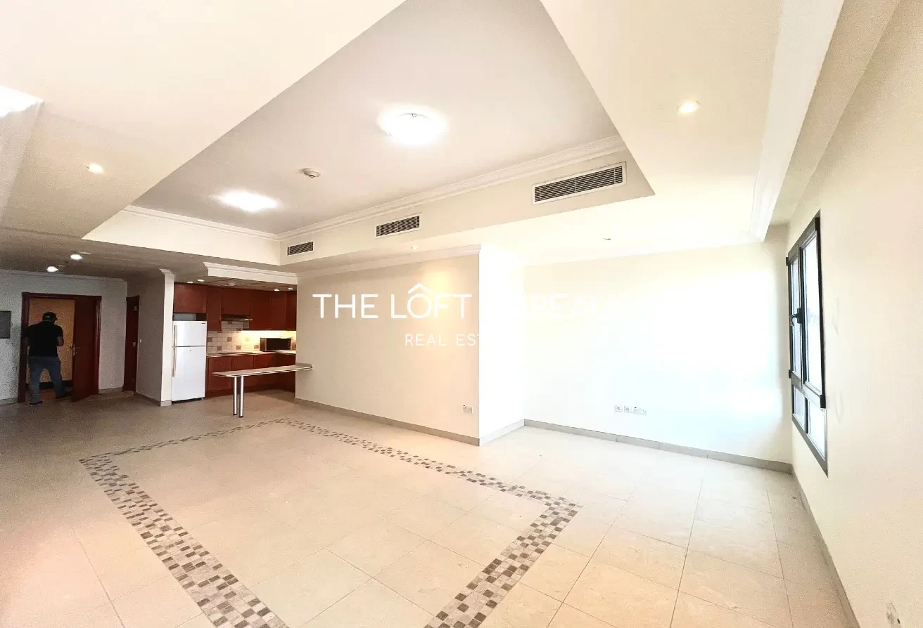 1 Month Free! Studio with Sea View | Porto Arabia - Apartment in Doha