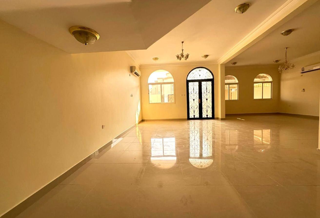 AMAZING DEAL! WELL-MAINTAINED 6BR SA VILLA - Villa in Al Thumama