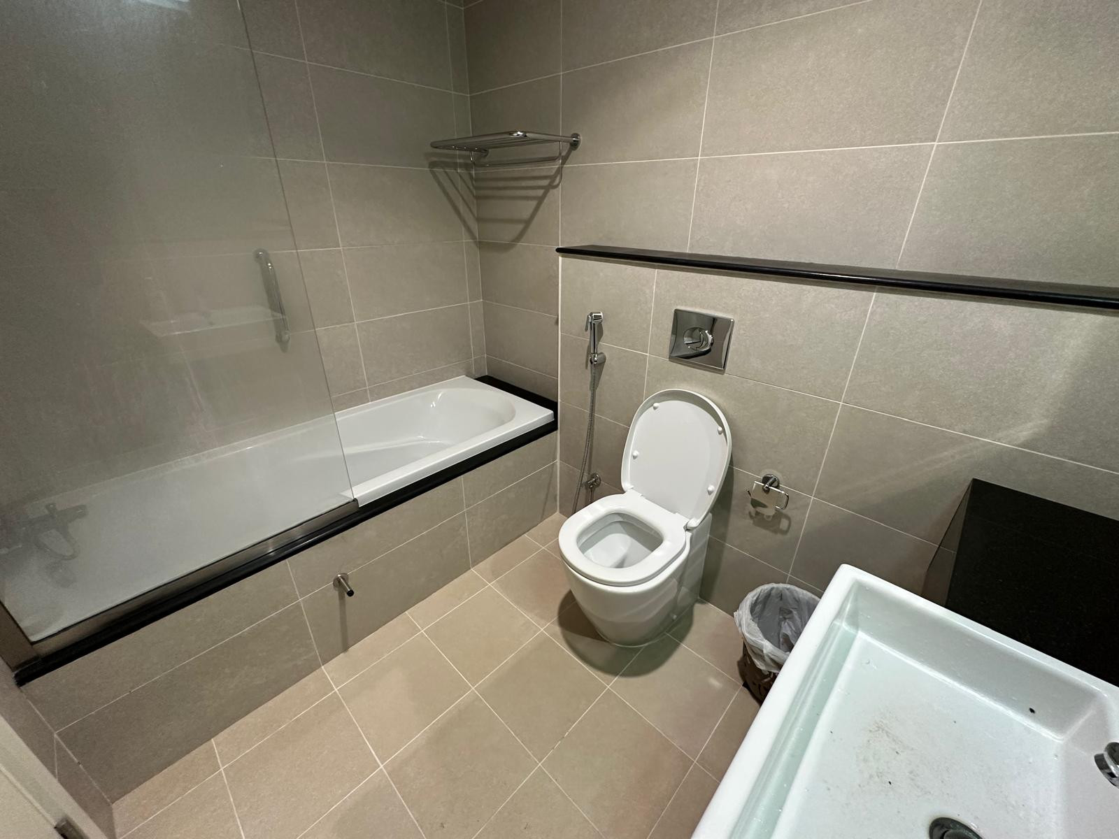 fully furnished 2-bedroom luxury apartment - Apartment in Waterfront District