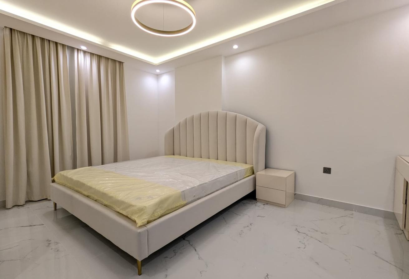 Luxury Spacious| 2 BHK With Furnished For Family