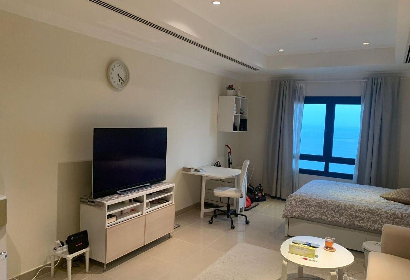 AMAZING STUDIO-S/F- SEA VIEW - Studio Apartment in West Porto Drive