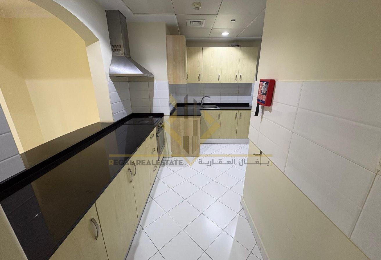 Exclusive 2BR Flat w/ Panoramic Sea & City View