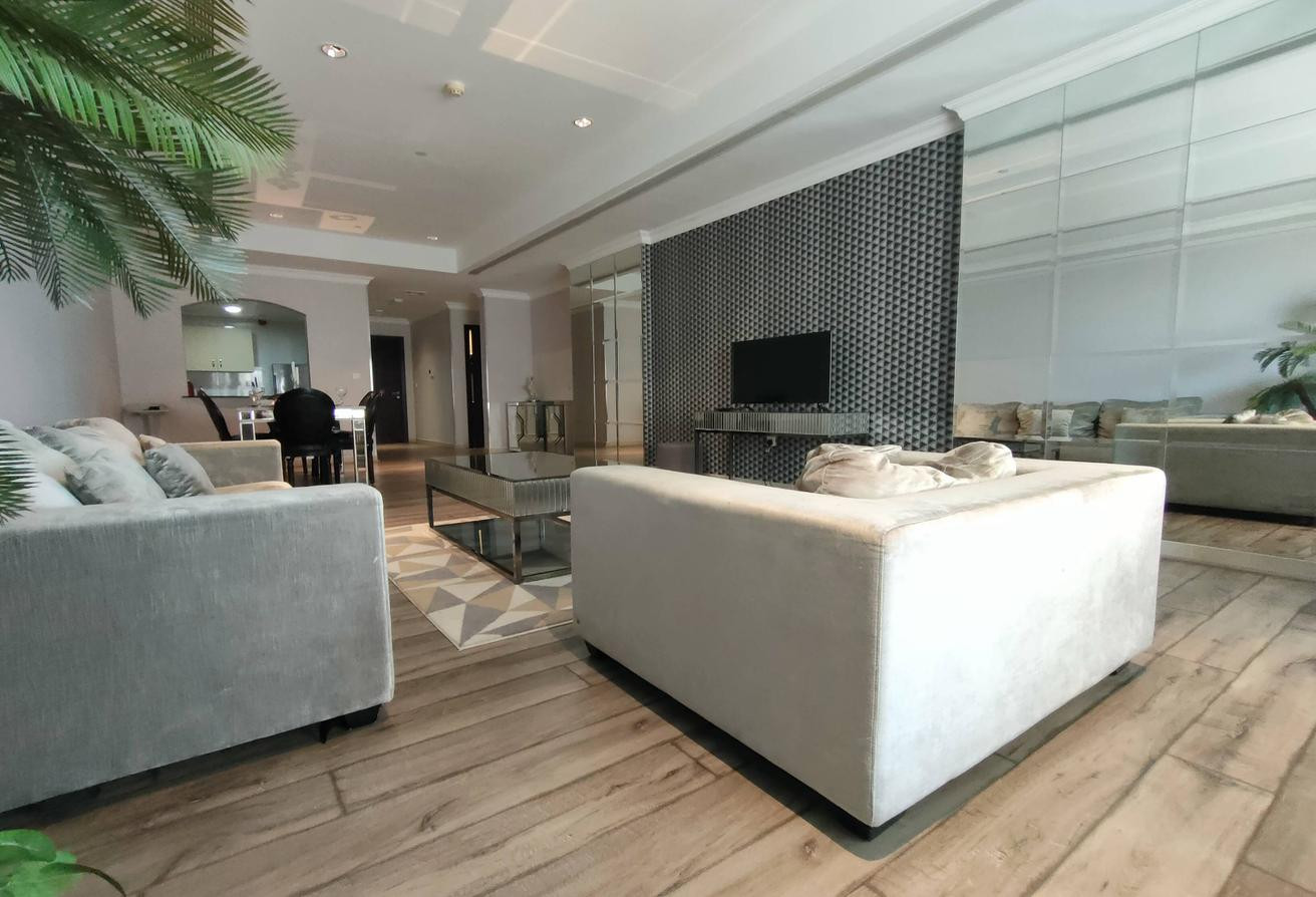 Amazing 1 bedroom + Office | Spacious and Luminous - Apartment in East Porto Drive