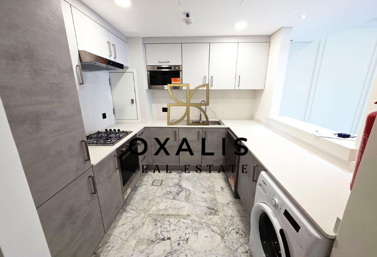 BRIGHT AND SPACIOUS 2 BHK + MAIDS ROOM | BALCONY - Apartment in Piazza 3
