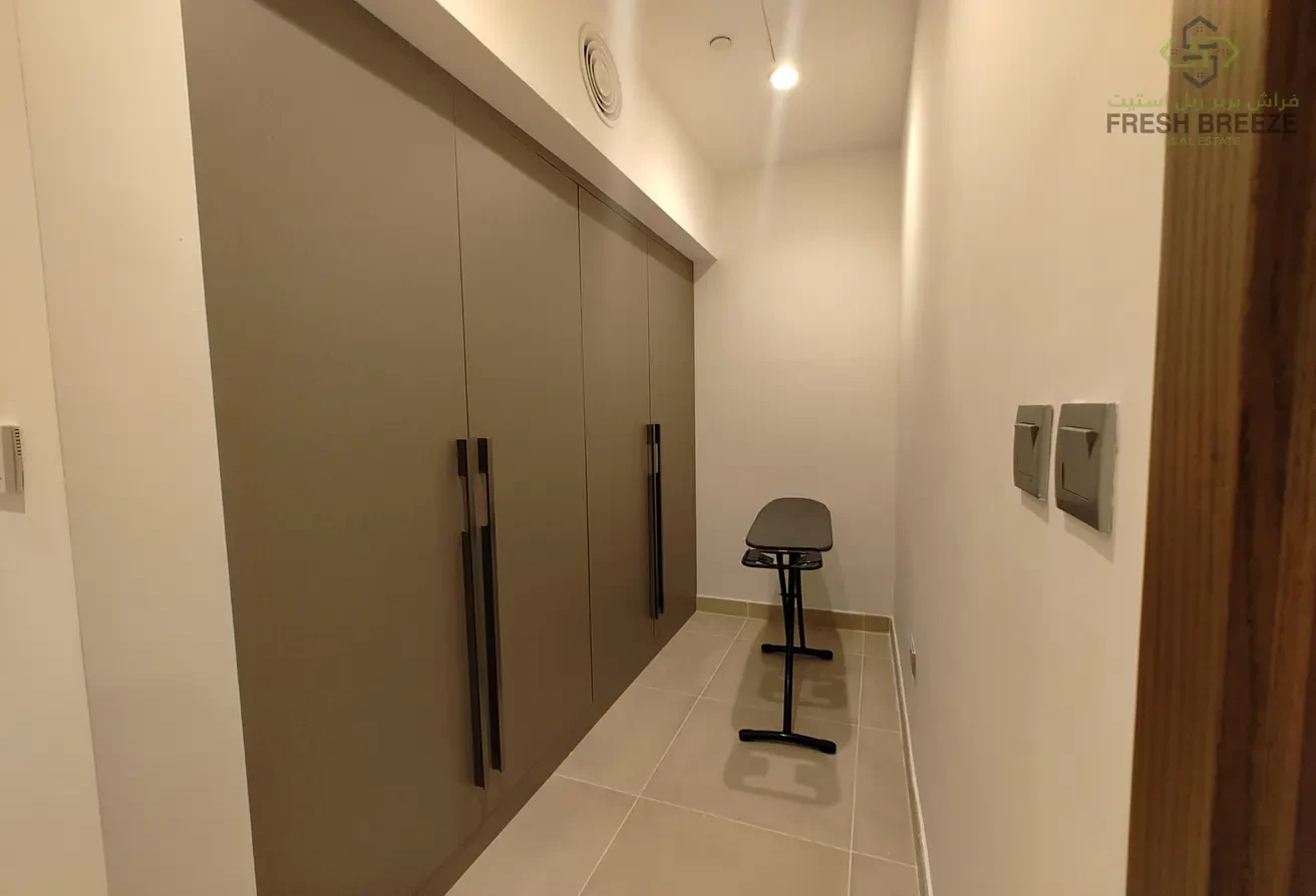 Fully Furnished 2BHK Including Bills Cornish - Apartment in Corniche Road