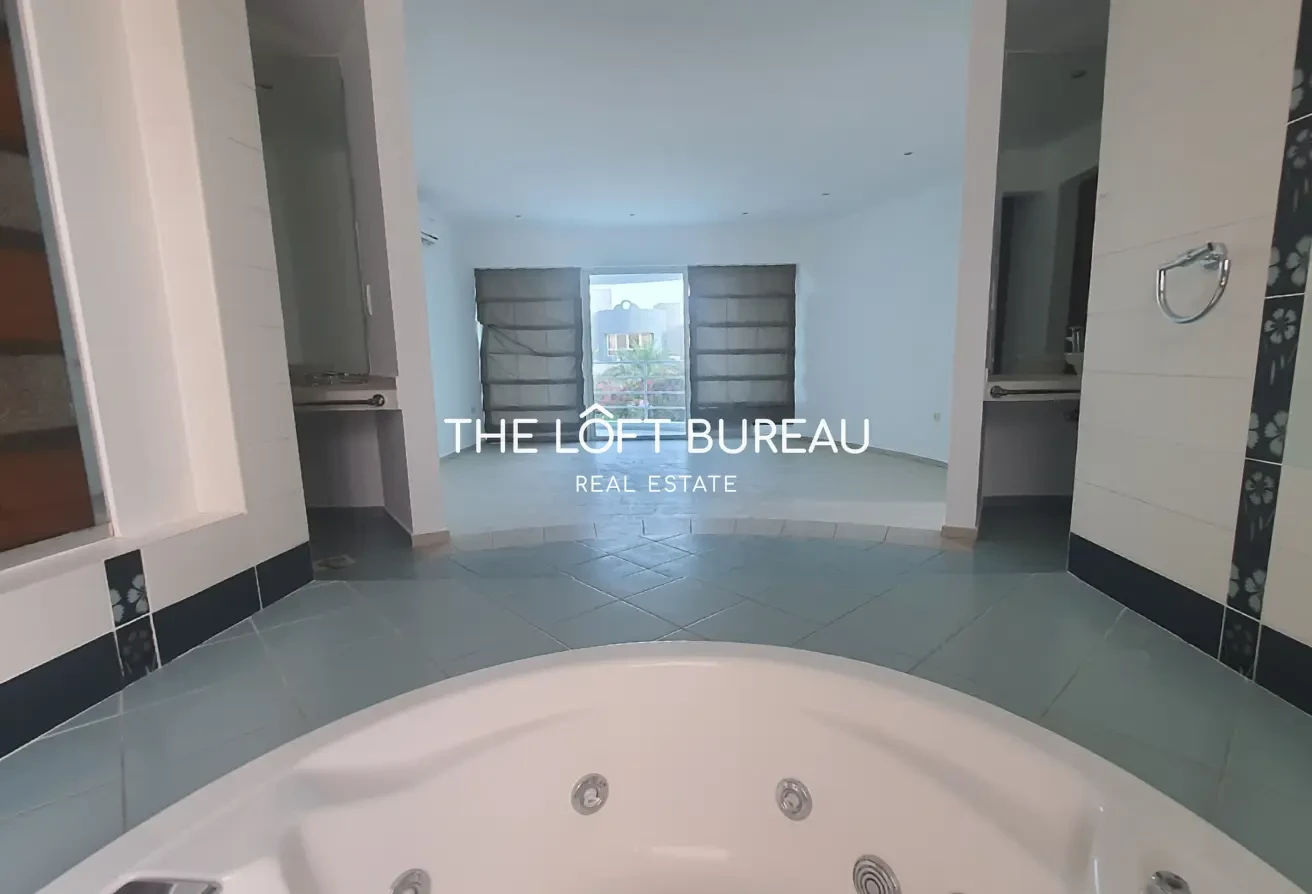 Modern 5BD villa | Private pool | Central location - Villa in Al Dafna