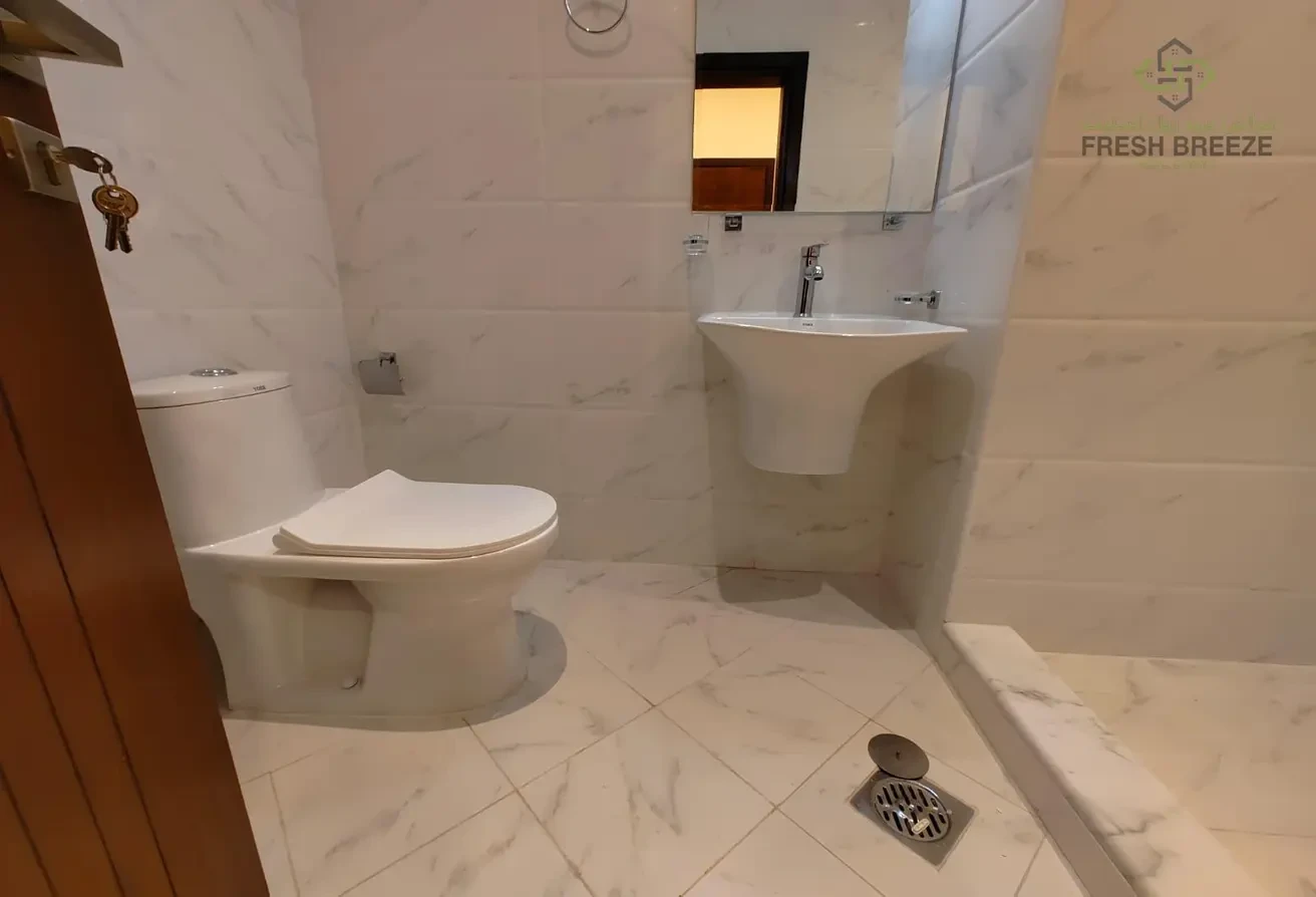 Contemporary 2 BHK | Unfurnished | Open Kitchen. - Apartment in Thabit Bin Zaid Street