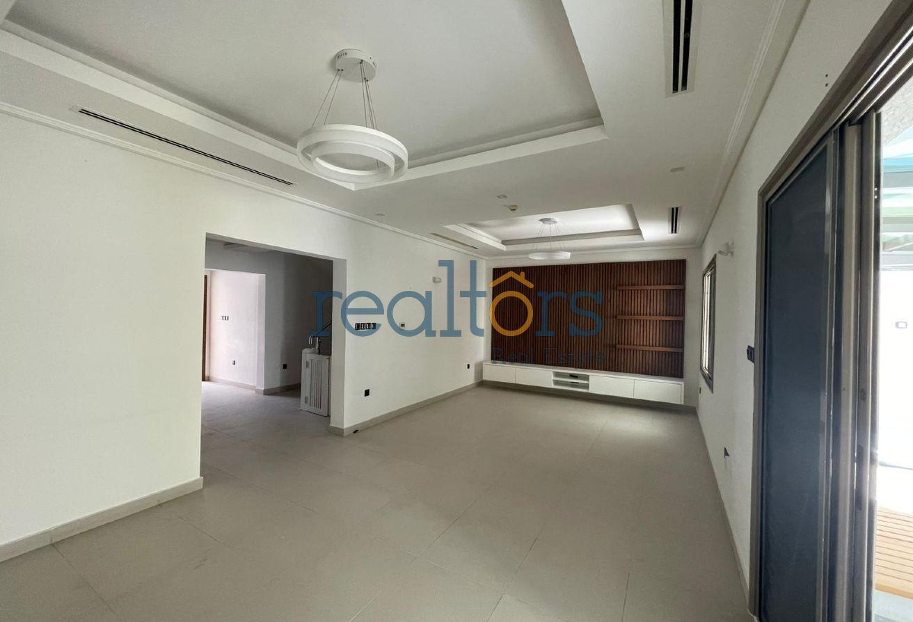 Compound Villa 3 Plus Maid Semi-Furnished | Yard - Villa in Urwa Bin Masoud Street