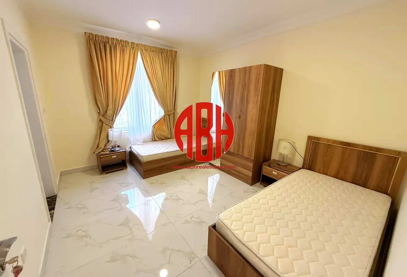 BILLS INCLUDED | 4 BDR FURNISHED | 2 LIVING ROOMS - Apartment in Al Sadd Road