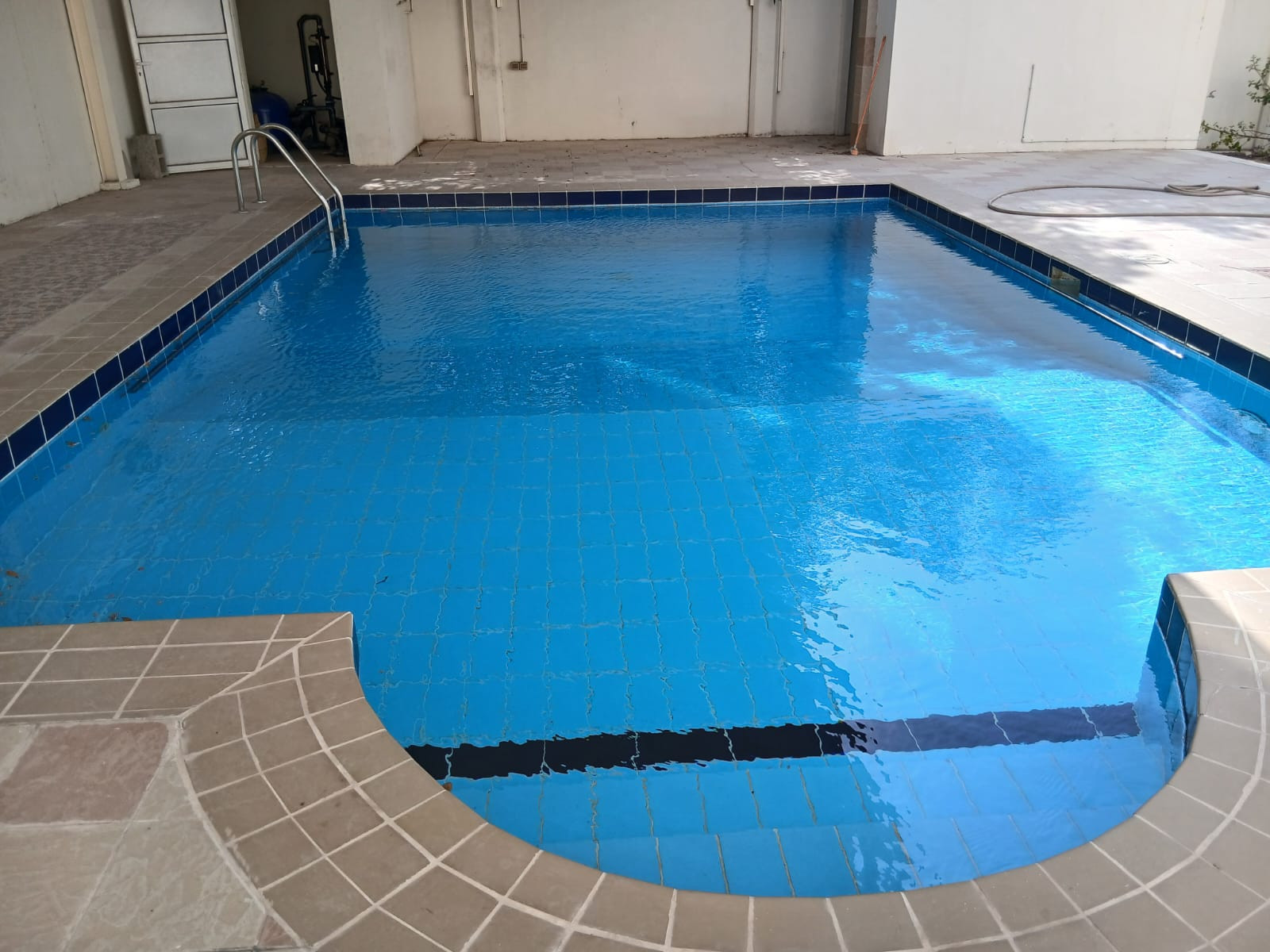 Elegant Stand Alone 5bhk Villa with maid and Driver  room for Rent - Villa in Al Dafna