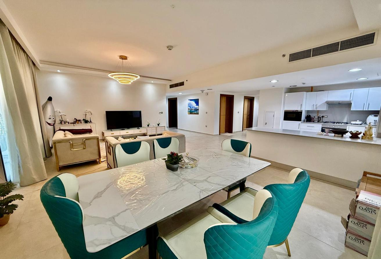 Full sea view / very spacious two bedrooms