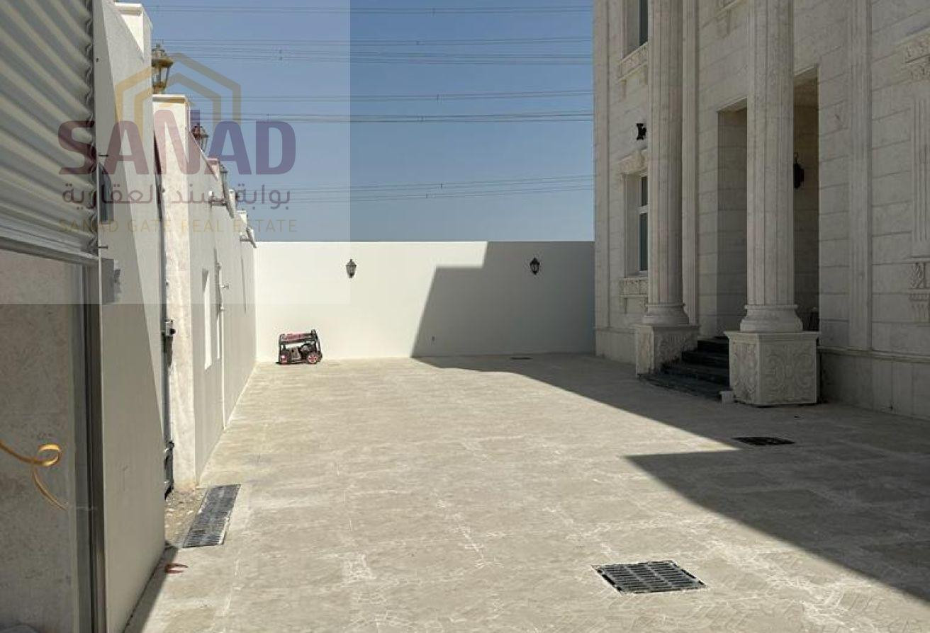 uxury | 4BHK Villa | Maid Room | Private Garden