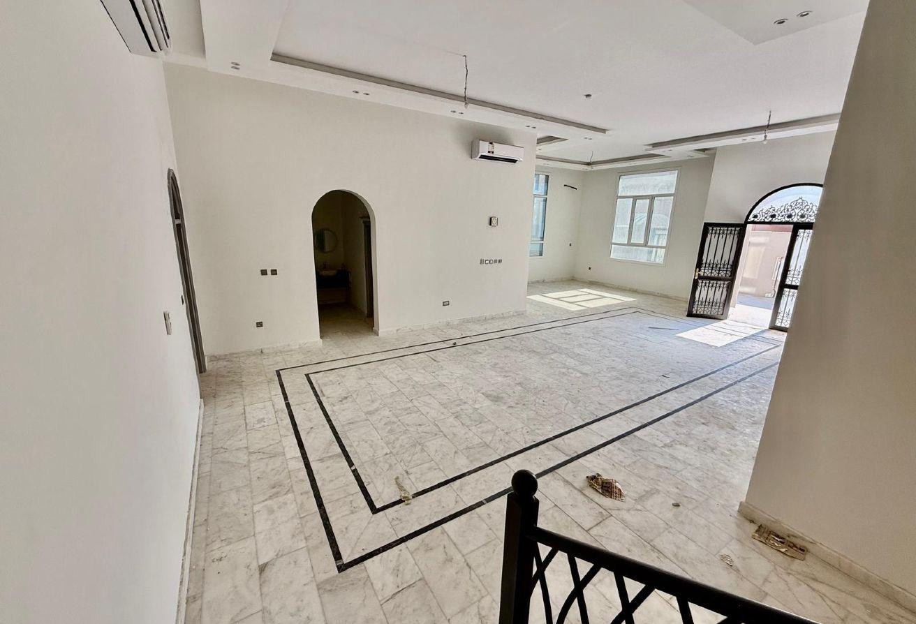 HUGE LUXURY VILLA | 5BEDROOMS + | AL DUHAIL - Apartment in Street 871