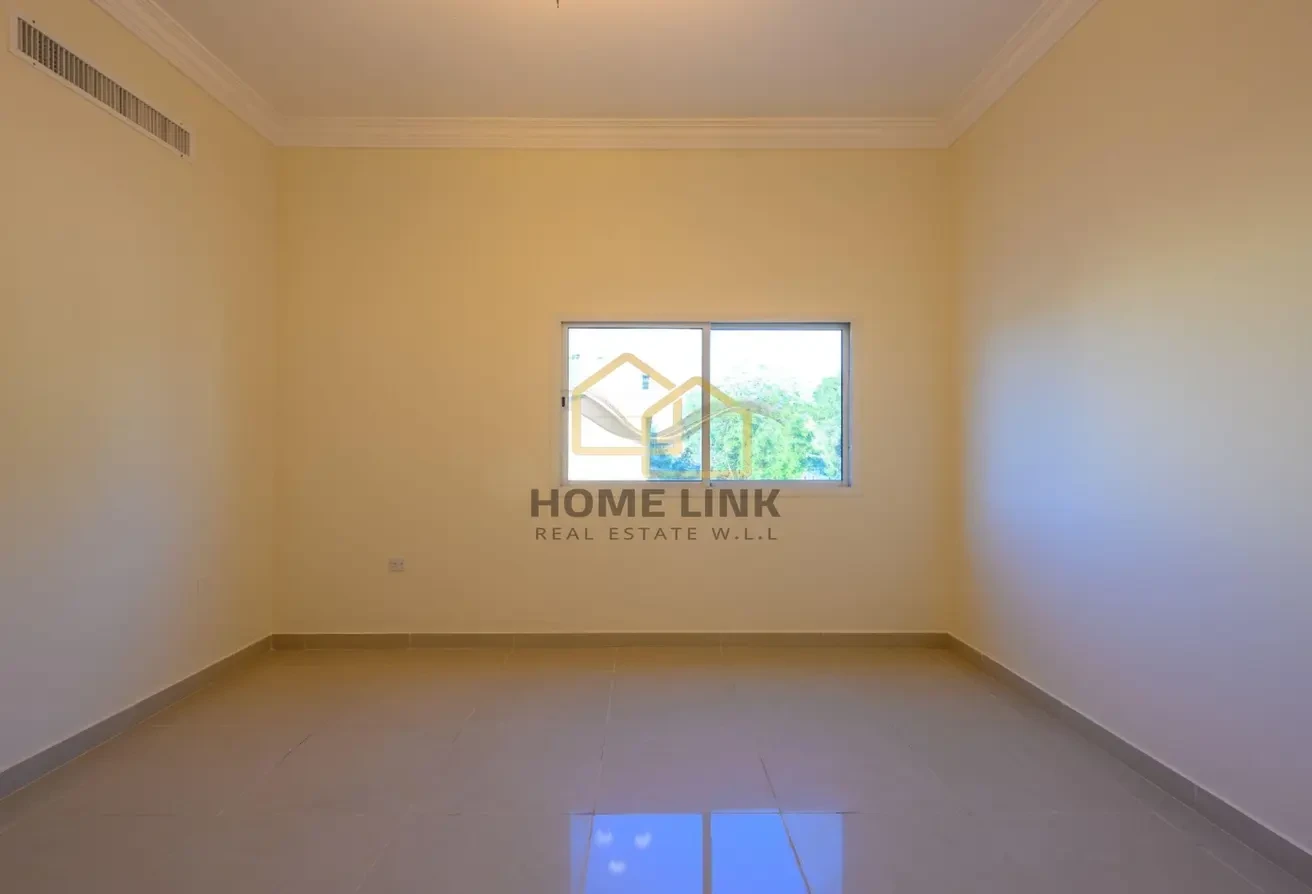 Spacious 4 Bedroom + Maid Villa in Ain Khaled - Villa in Ain Khaled