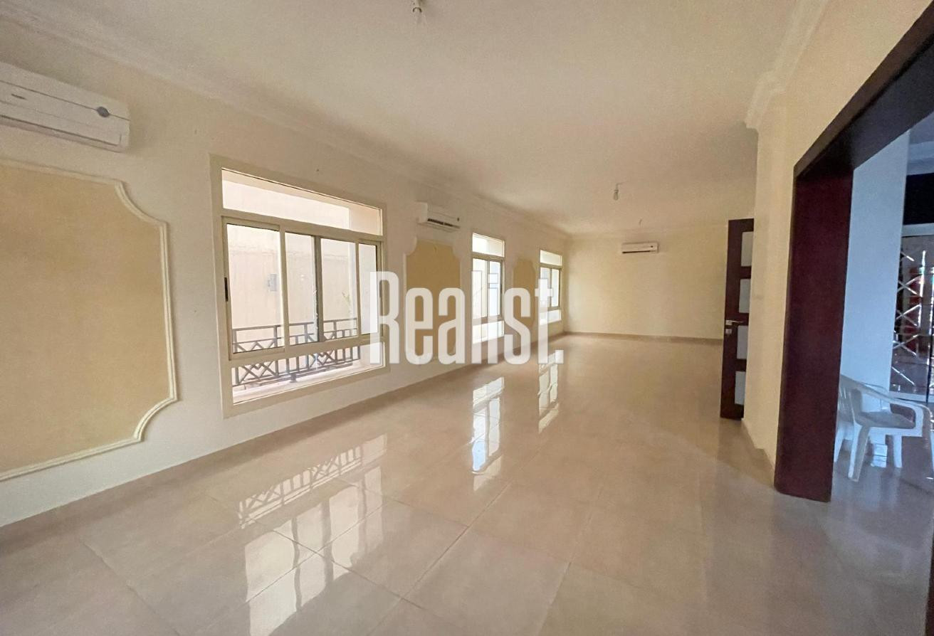 STANDALONE SPACIOUS 6+MAID VILLA IN MAMOURA - Villa in Mamoura 18