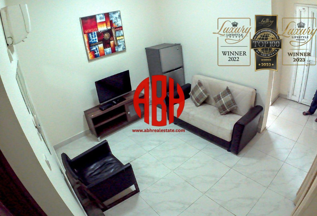 EXCLUSIVE OFFER | COZY 1 BDR UNIT | BILLS COVERED - Apartment in Wadi Al Shaheeniya Street