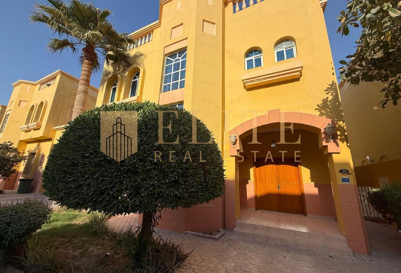Spacious Villa for Rent Furnished or unfurnished - Compound Villa in Al Hilal West