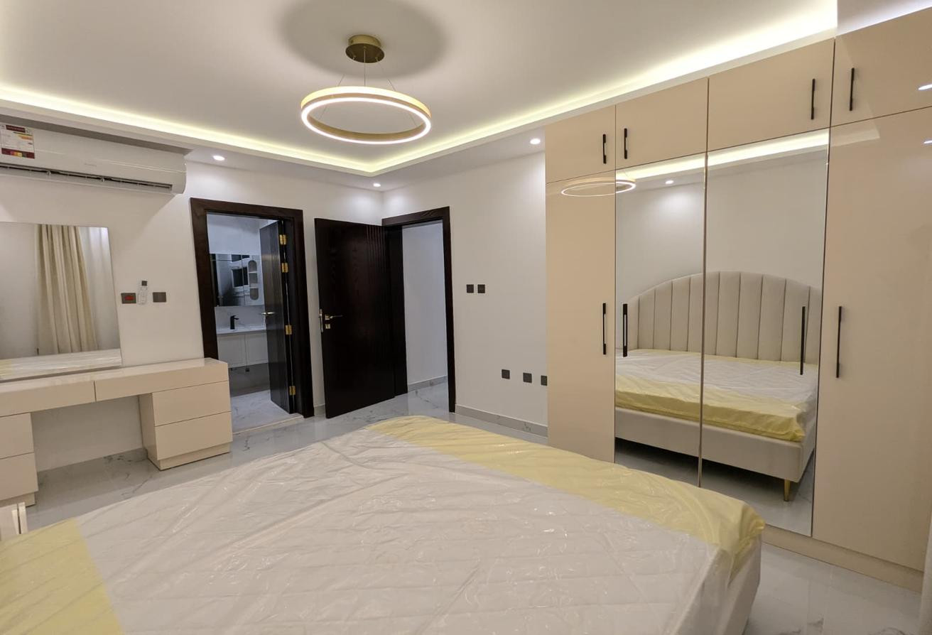 Luxury Spacious| 2 BHK With Furnished For Family