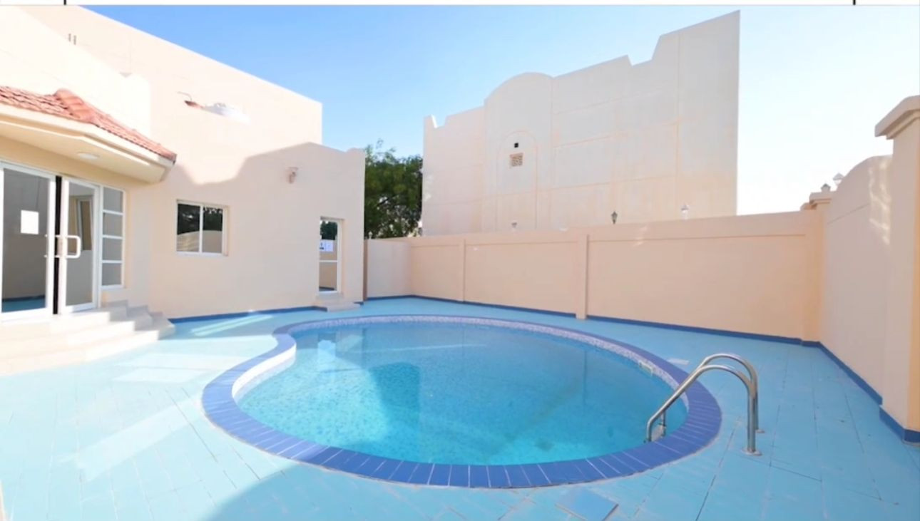 Elegant | 4BHK | With Maid Room | Compound Villa - Compound Villa in Umm Al Seneem Street